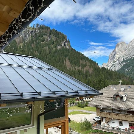 Albergo Garni Edy  Canazei Esterno foto