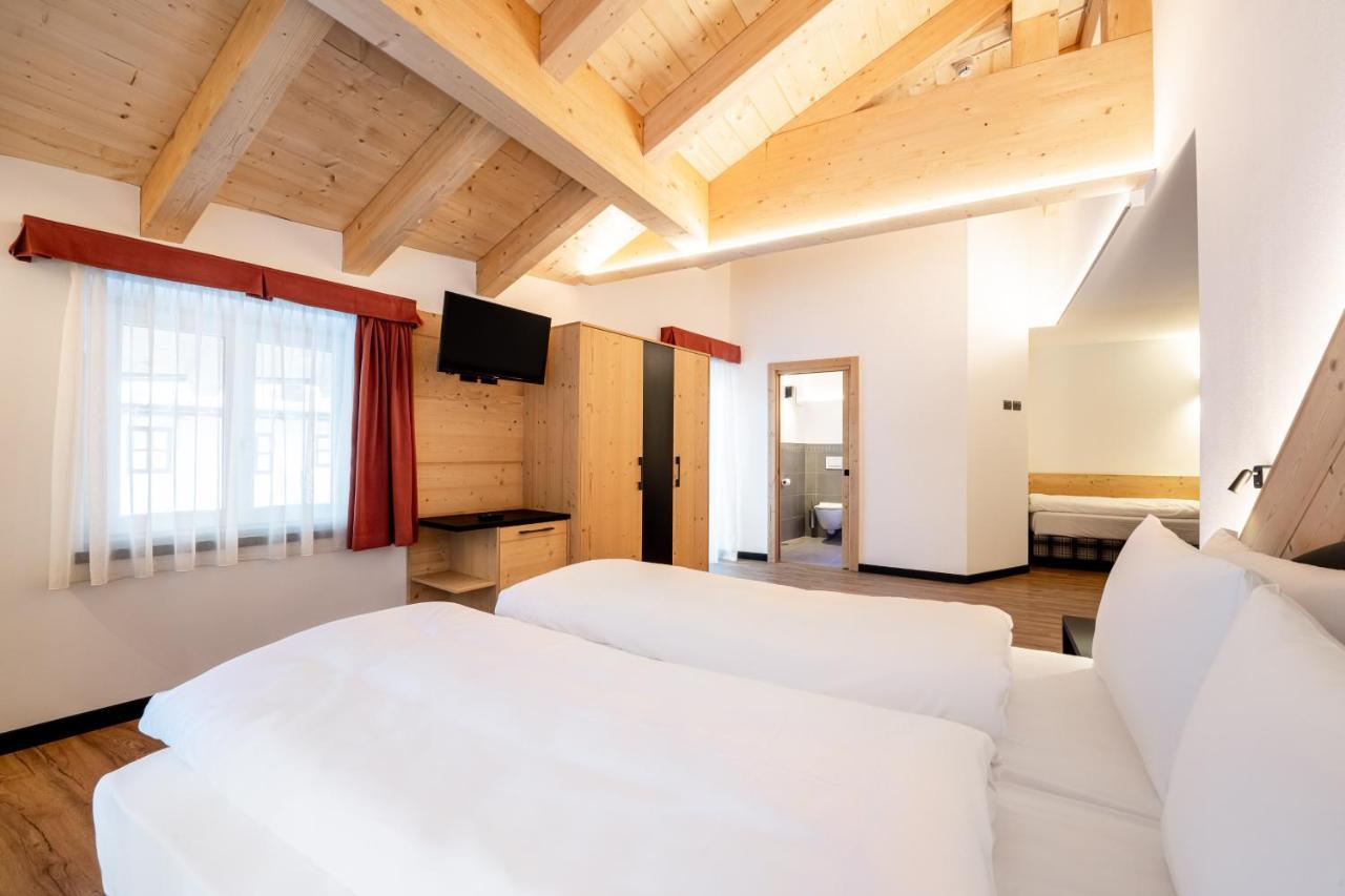 Albergo Garni Edy  Canazei Esterno foto