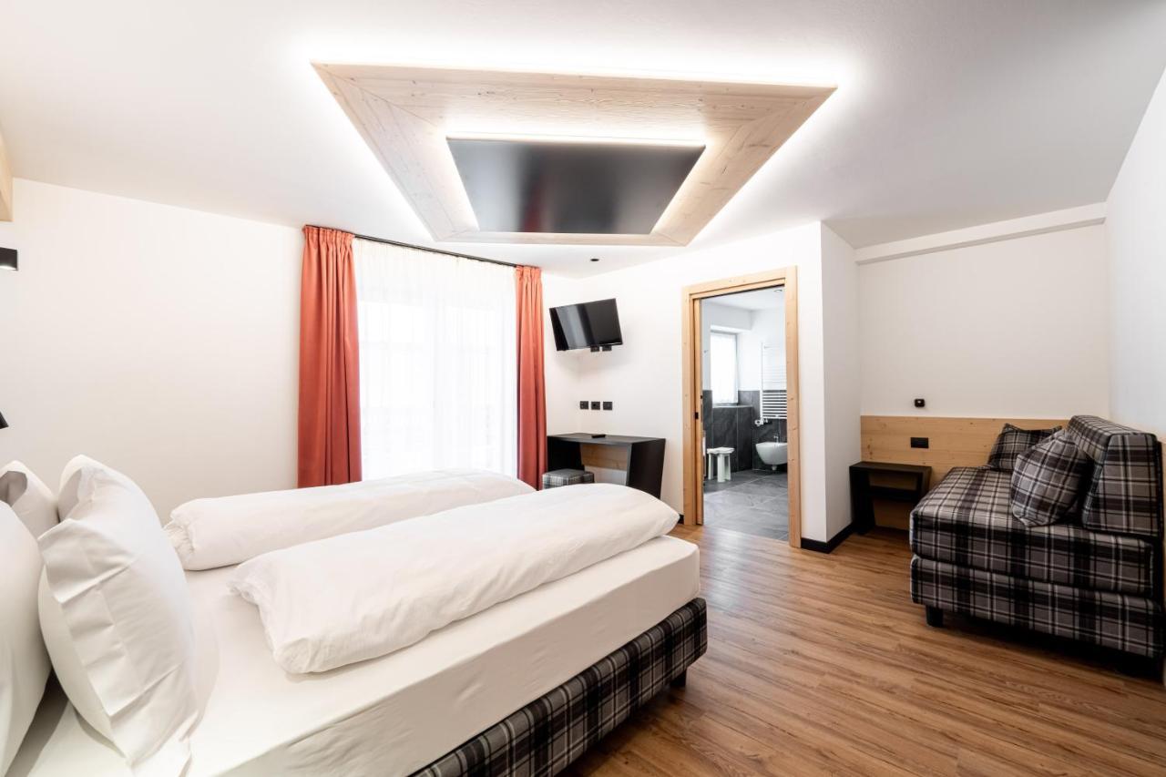 Albergo Garni Edy  Canazei Esterno foto