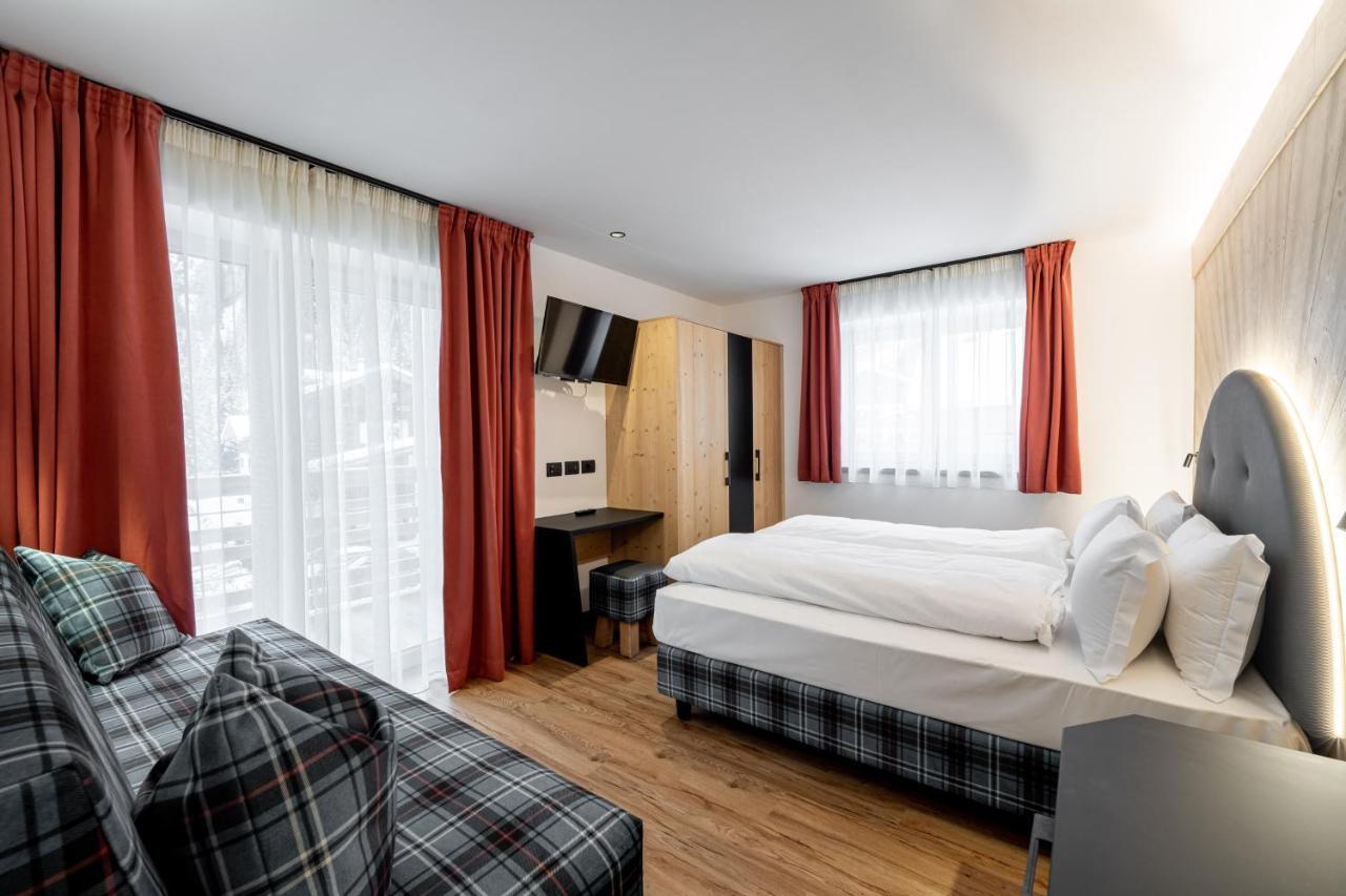 Albergo Garni Edy  Canazei Esterno foto