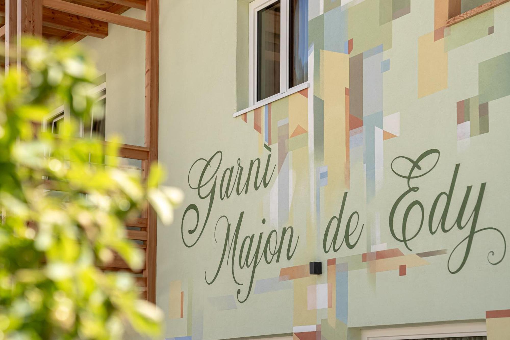 Albergo Garni Edy  Canazei Esterno foto