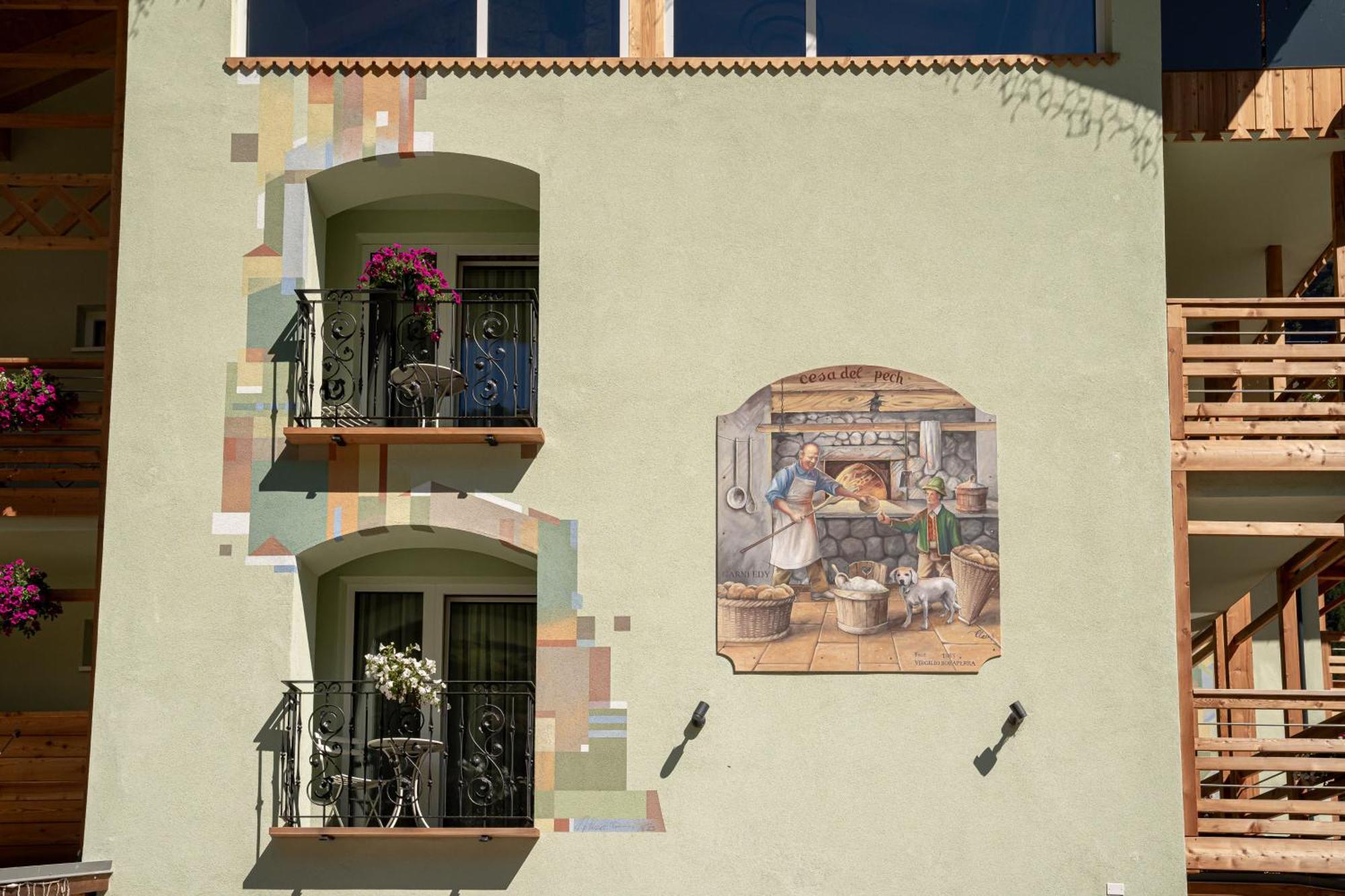 Albergo Garni Edy  Canazei Esterno foto