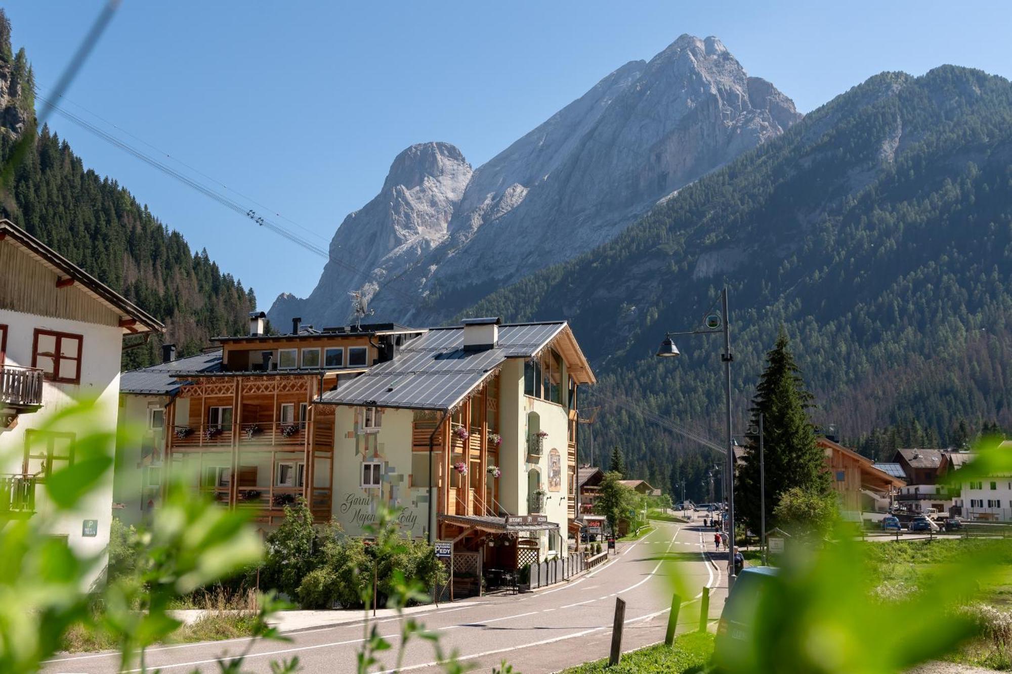 Albergo Garni Edy  Canazei Esterno foto